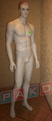 équipement pour magasin mannequins cintres stands accessoires Pologne